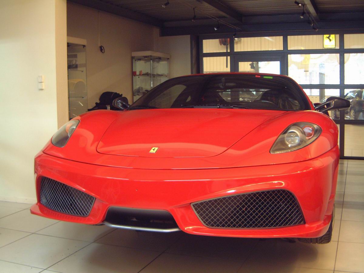 FerrariScuderiabis.JPG